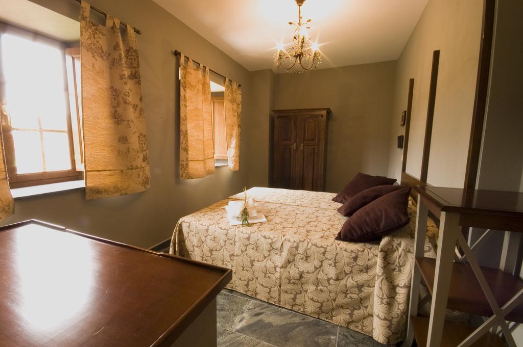 Hostal La Searila Seares Habitación foto