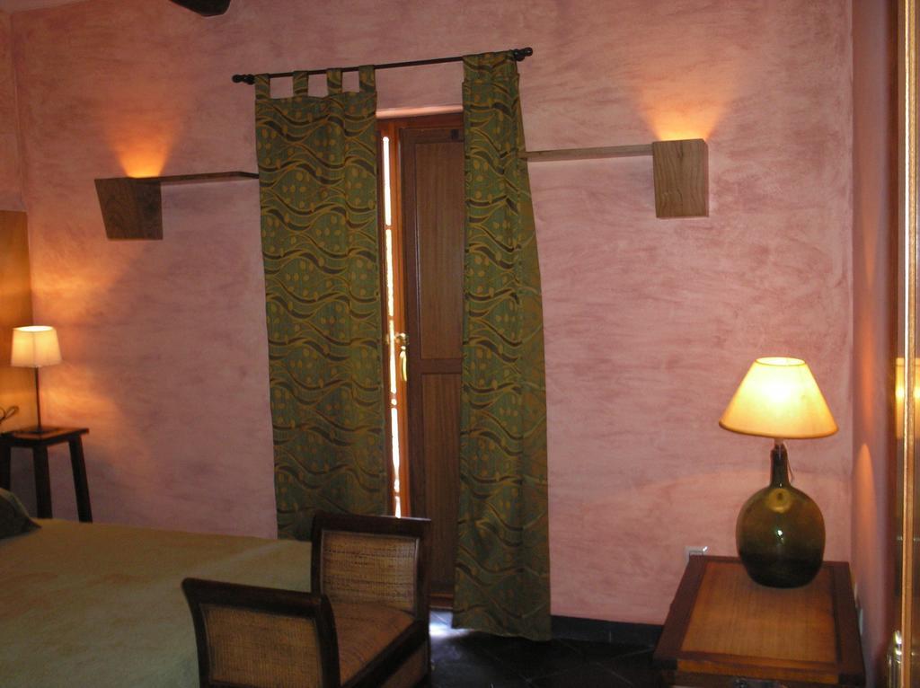 Hostal La Searila Seares Exterior foto