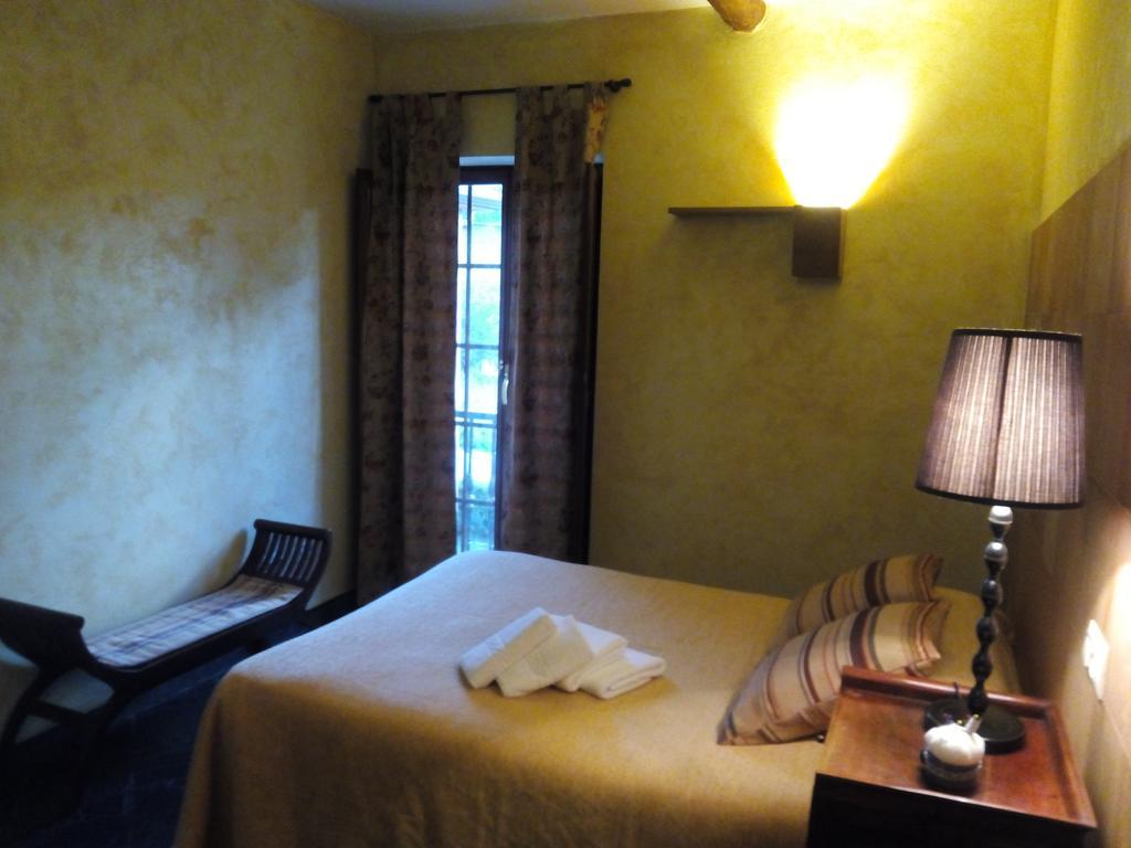 Hostal La Searila Seares Exterior foto