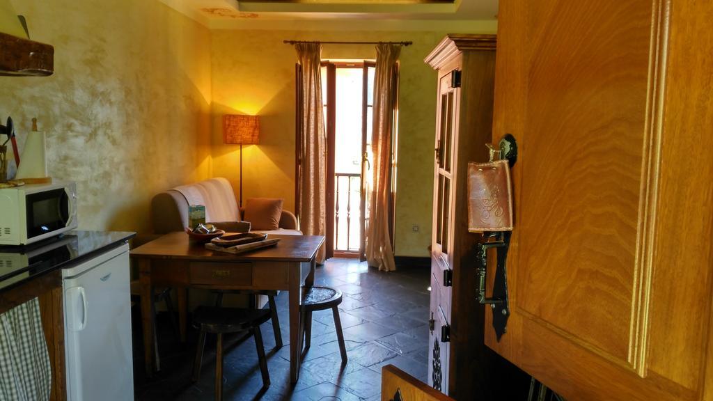 Hostal La Searila Seares Exterior foto