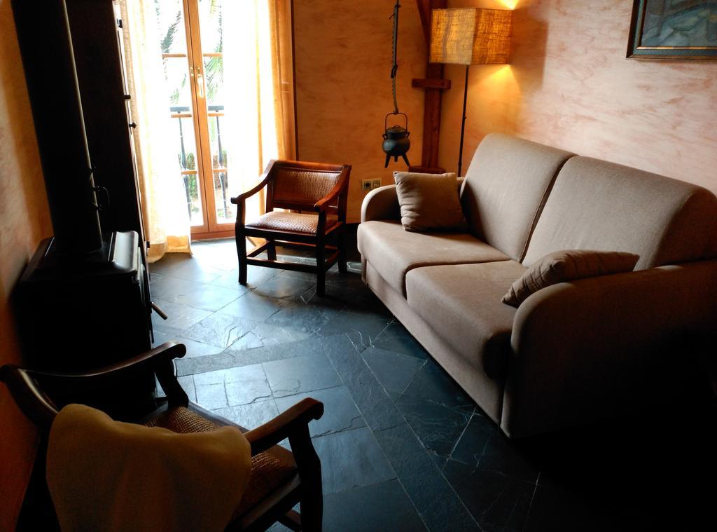 Hostal La Searila Seares Exterior foto